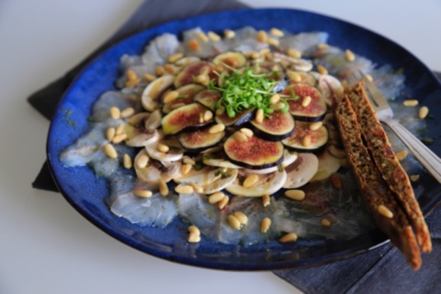 Foodisjoy_sophiena Carpaccio_dorade champi_figues_pignon